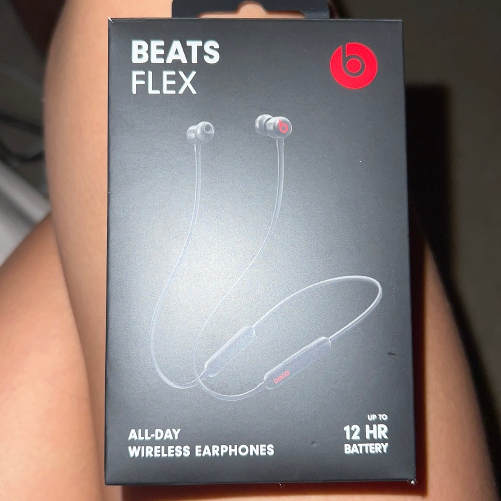 Beats Flex all day wireless earphones